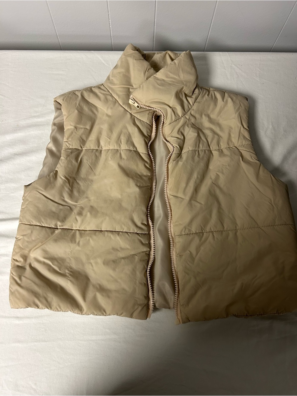 Beige Puffer Vest - Sleeveless Zip Front Small